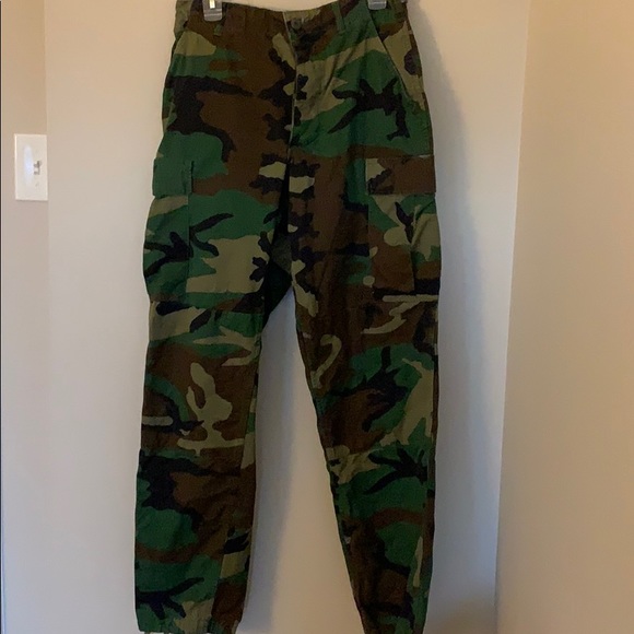 Urban Outfitters Camo Cargo Pant - Picture 2 of 4